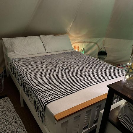 Spacious Bell Tent At Herigerbi Park Lincolnshire Villa Grantham Eksteriør bilde
