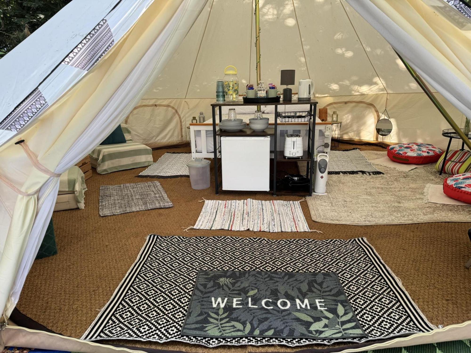 Spacious Bell Tent At Herigerbi Park Lincolnshire Villa Grantham Eksteriør bilde